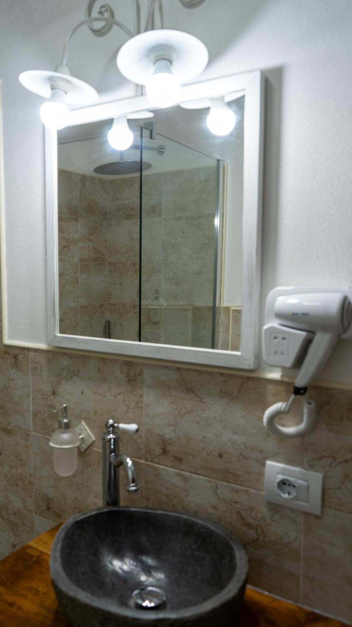 Badde Amena Affittacamere Suni Bagian luar foto
